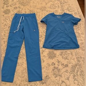 Women’s figs teal/ceil scrub top and pants both xs